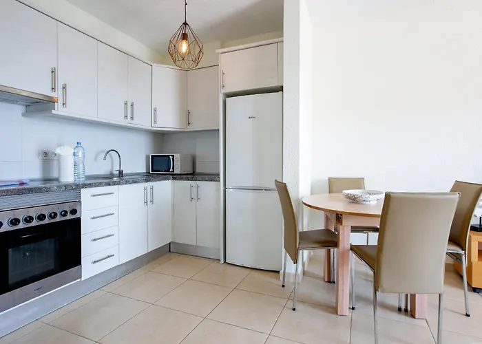 Апартаменти Caleta Sea View 2 *